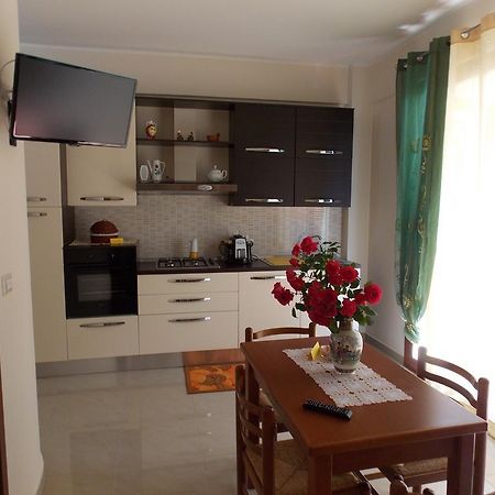 B&B Mariafrancesca Санта-Тереза-ди-Рива Экстерьер фото